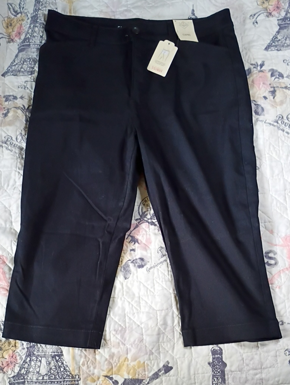 NWT St. John's Bay Black Capri Pants - Mid Rise